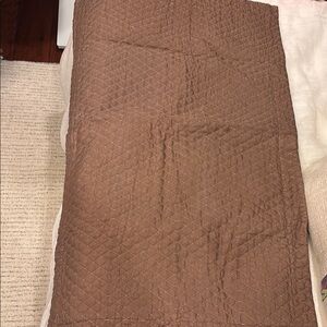 BELLA NOTTE LINENS Set of 2 Brown Quilted King Pillow Sham
